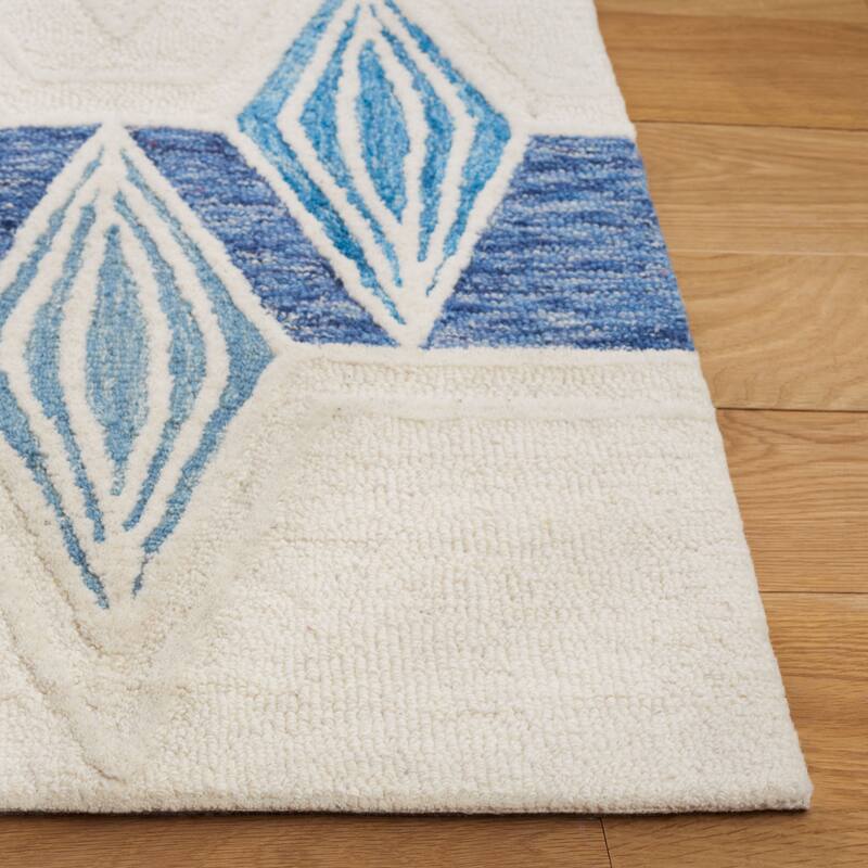 SAFAVIEH Handmade Metro Lizica French Country Wool Rug