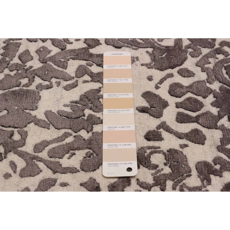 ECARPETGALLERY Hand-knotted Heritage Cream, Dark Grey Silk, Wool Rug - 5'7 x 8'10