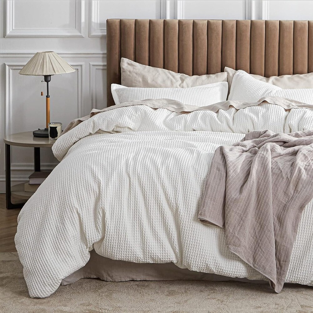 King duvet store on queen bed