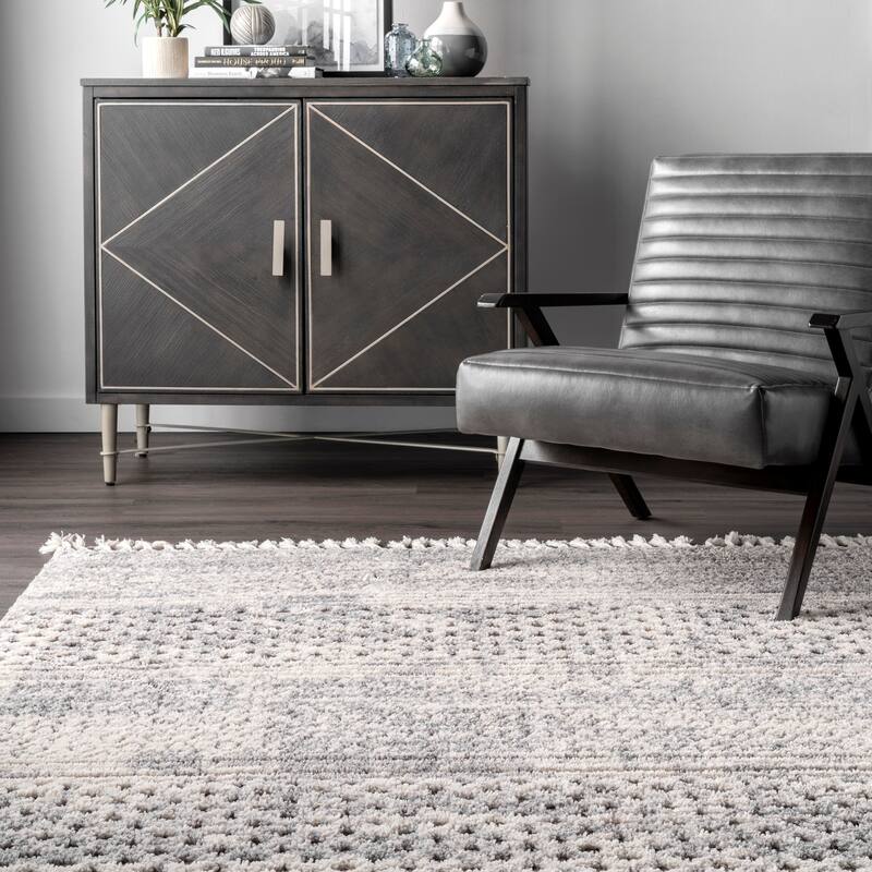 Nuloom Lira Textured Geometric Tassel Area Rug