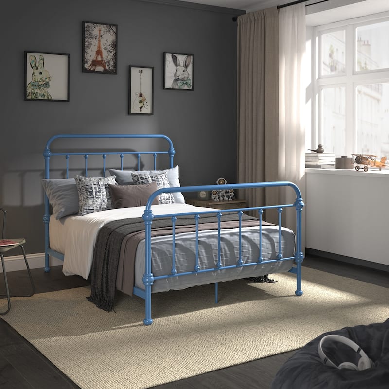 Vilnius Antique Graceful Victorian Iron Metal Bed