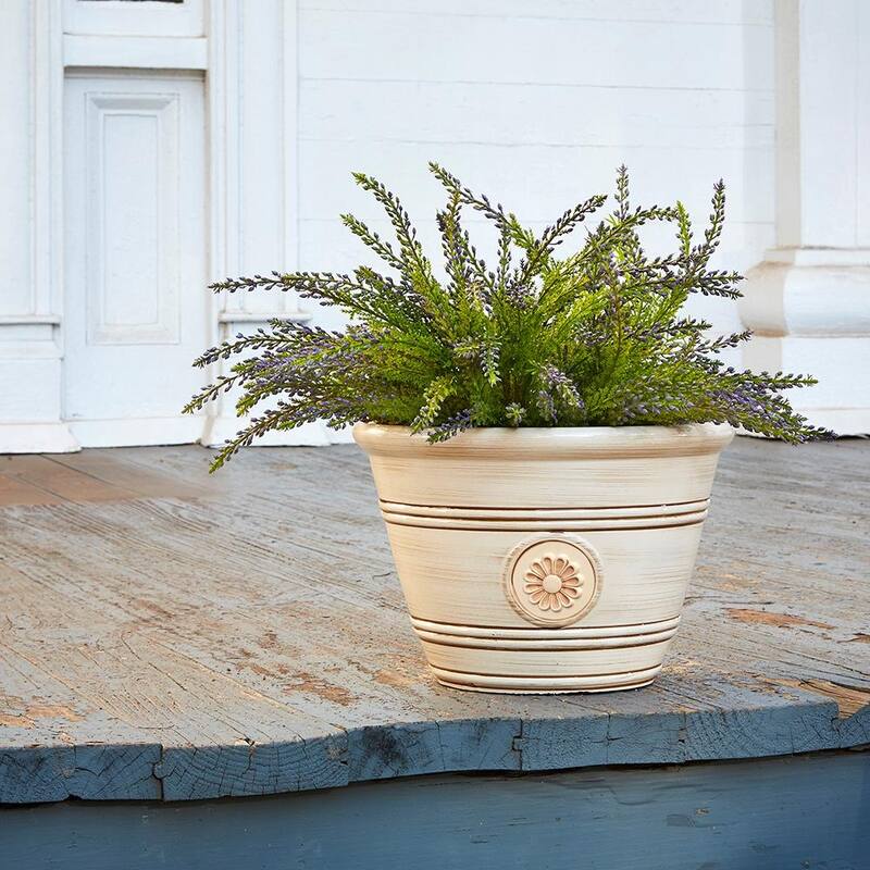 Southern Patio Modesto Handcrafted Composite Planter