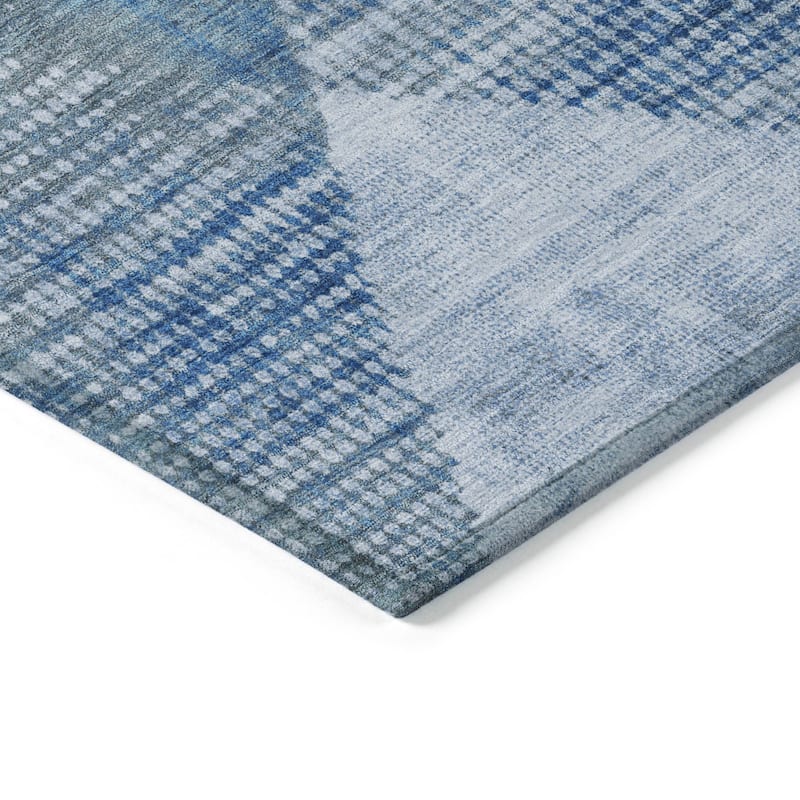 Machine Washable Indoor/ Outdoor Diamond Ombre Chantille Rug