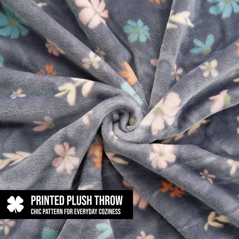 Lucky Brand Tossed Blooms Plush 50" x 70" Throw Blanket