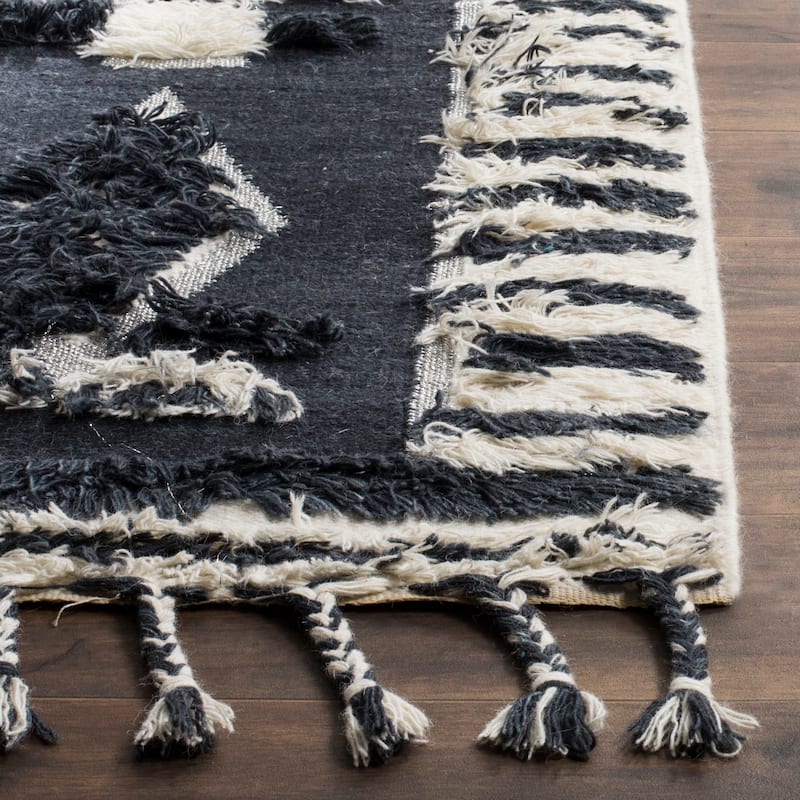 SAFAVIEH Hand-knotted Kenya Janalee Southwestern Tribal Wool Rug