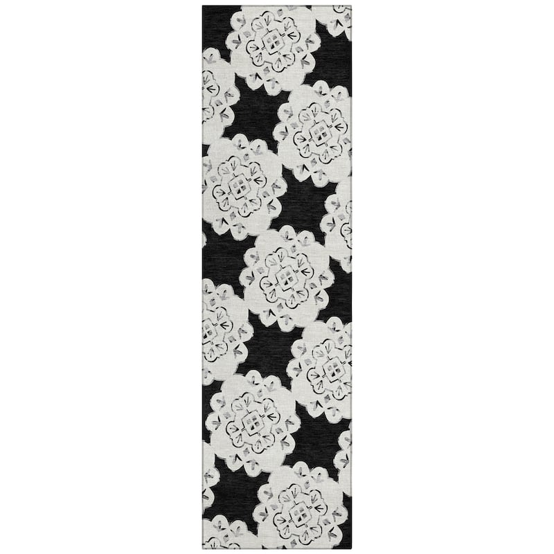 Machine Washable Indoor/ Outdoor Global Motif Chantille Rug