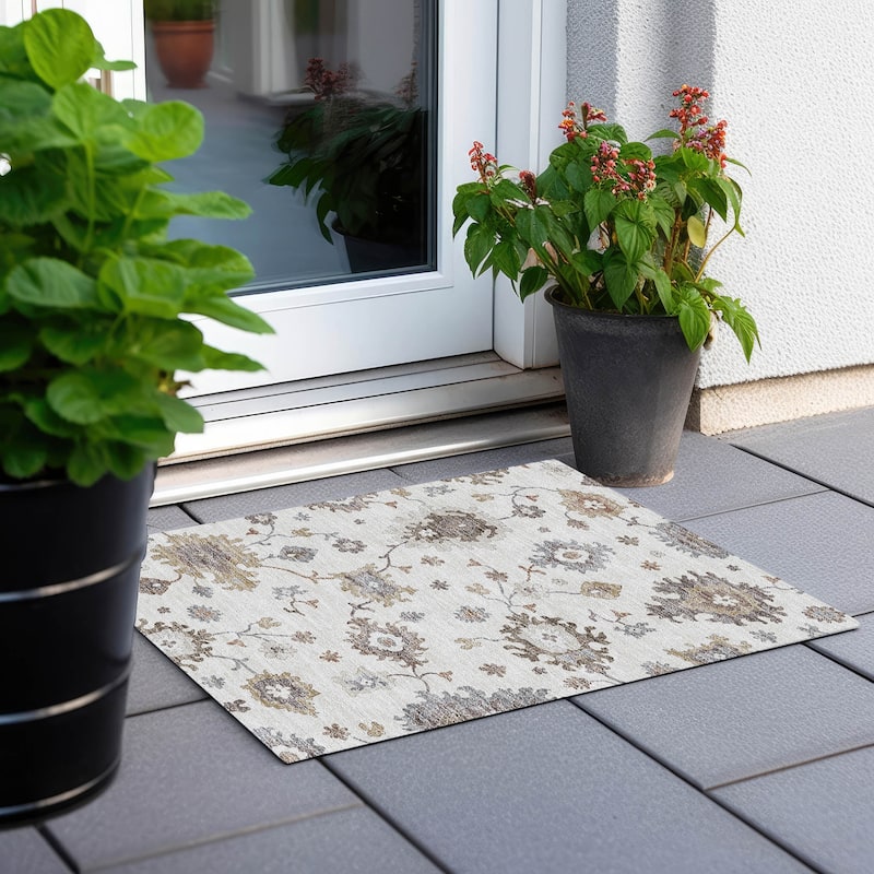 Machine Washable Indoor/ Outdoor Chantille Traditonal Kashan Rug - Ivory - 1'8" x 2'6"