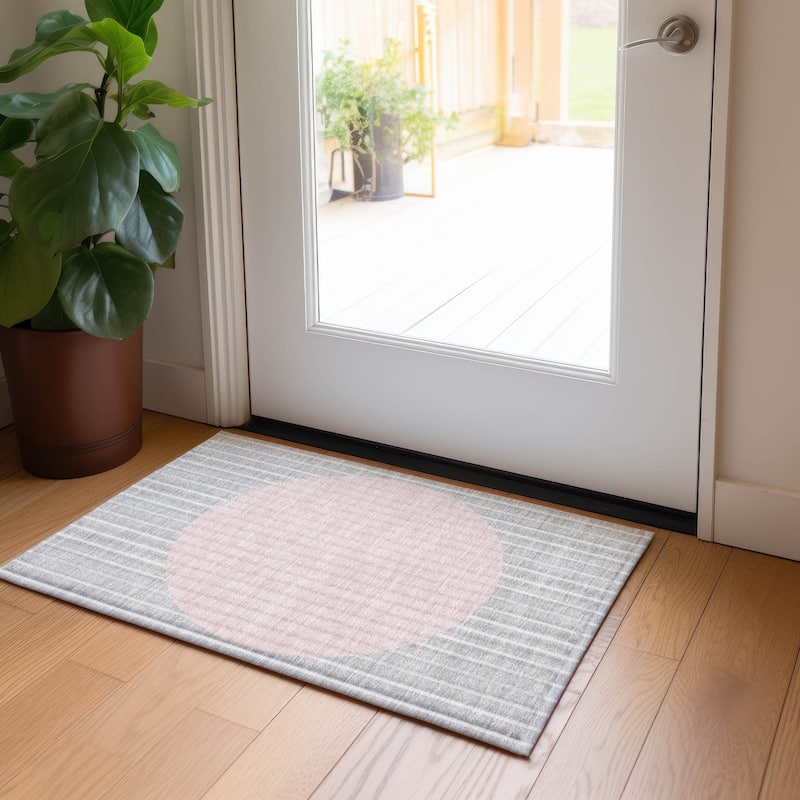 Machine Washable Indoor/ Outdoor Modern Sunrise Chantille Rug - Silver - 1'8" x 2'6"