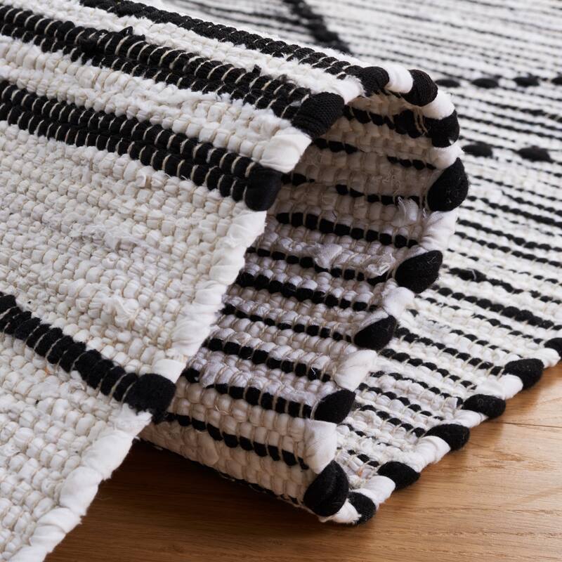 SAFAVIEH Handmade Striped Kilim Chizuko Transitional Rug