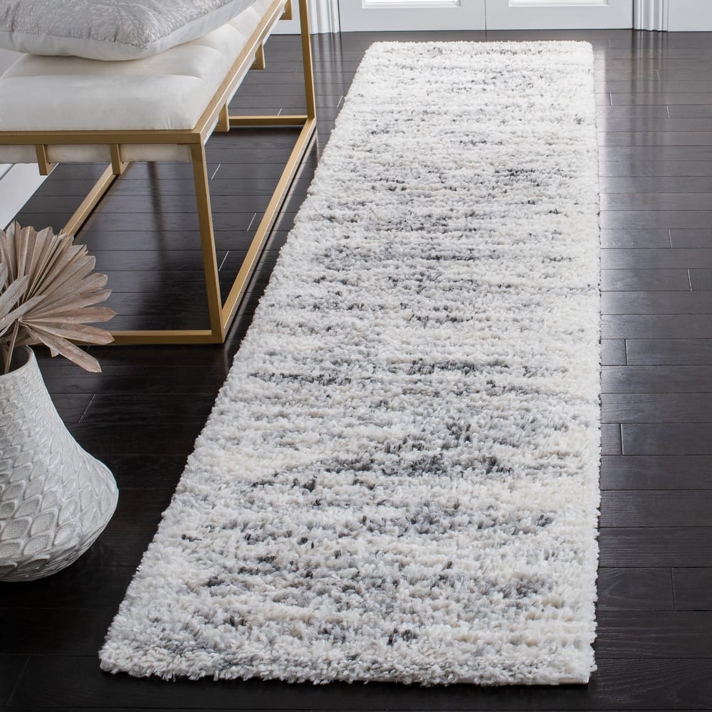 SAFAVIEH Berber Shag Eukene Abstract Rug