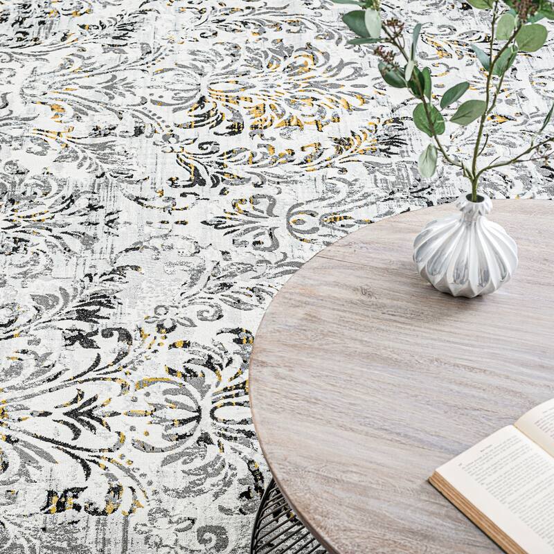 Antiquity Farmhouse Floral Indoor Area Rug