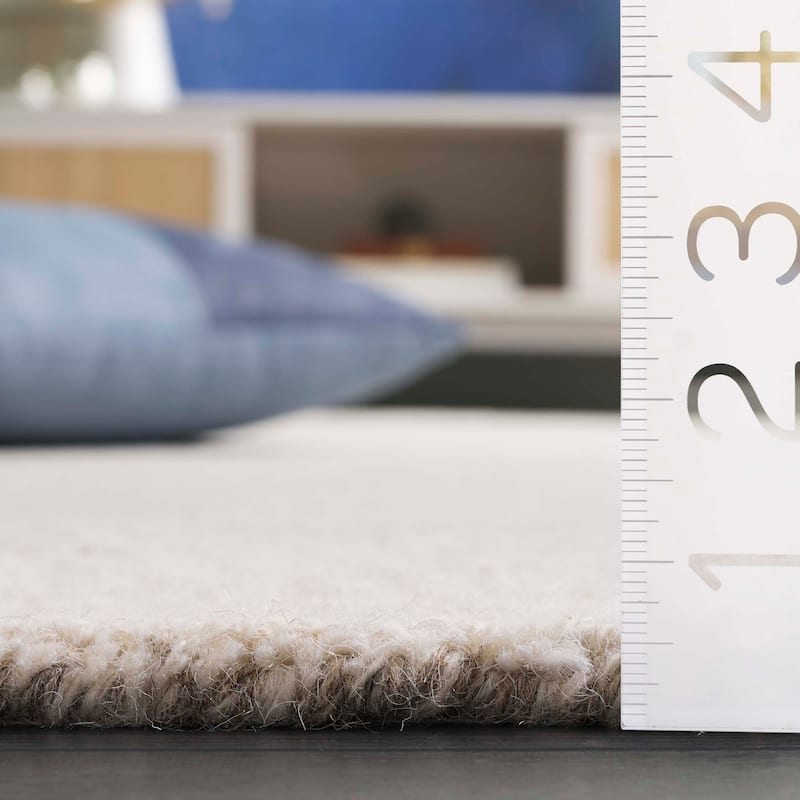 SAFAVIEH Handmade Pine Sucheta Contemporary Wool Rug