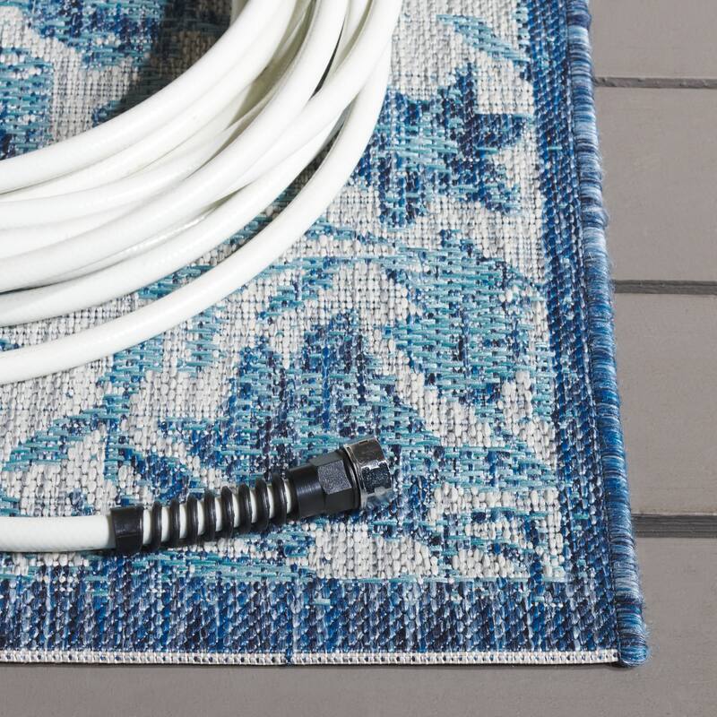 SAFAVIEH Courtyard Ossie Indoor/Outdoor Rug