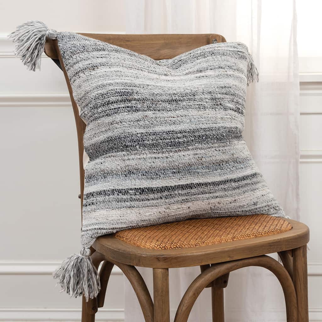Mottled Poly Four Corner Tassels Pillow Cover