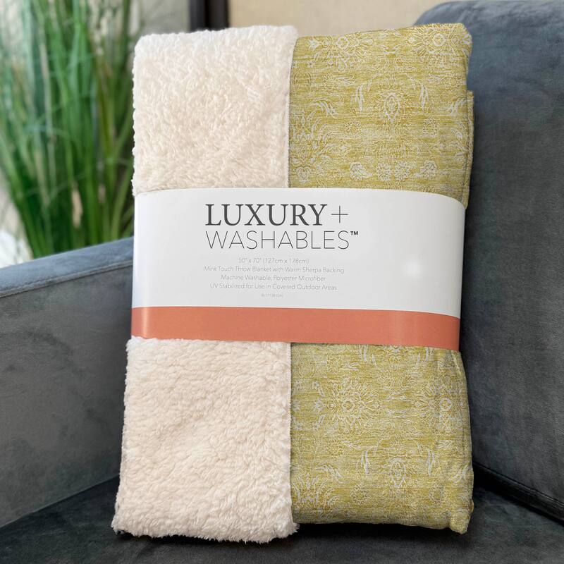 Premium Machine Washable Classic Traditional Sherpa Throw Blanket