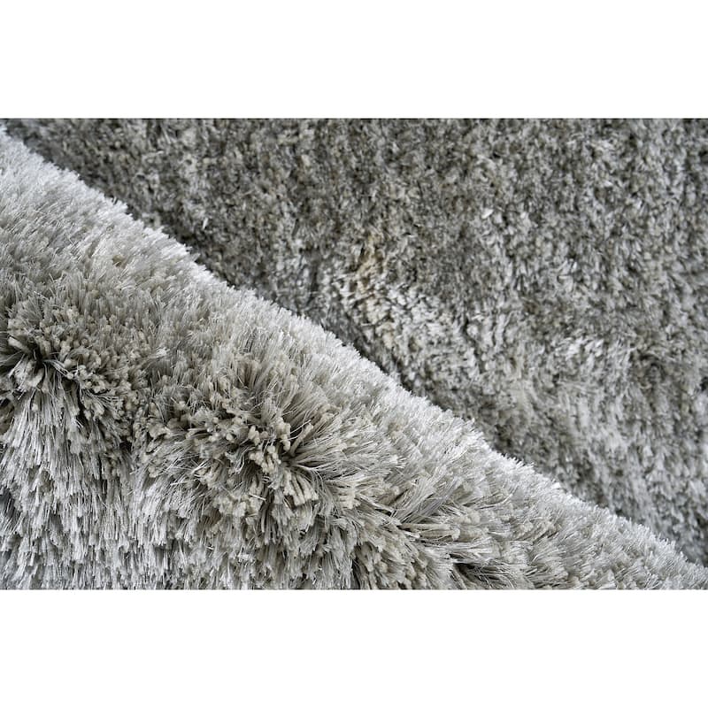 EXQUISITE RUGS Sumo Shag Hand-loomed Polyester/Microfiber Grey Area Rug.