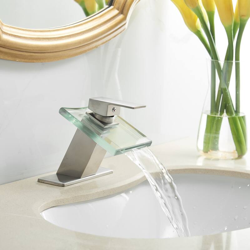 Solid Brass Single-handle Bathroom Faucet,and Pop-up Drain - 2.6 inches high x 4.9 inches deep spout reach