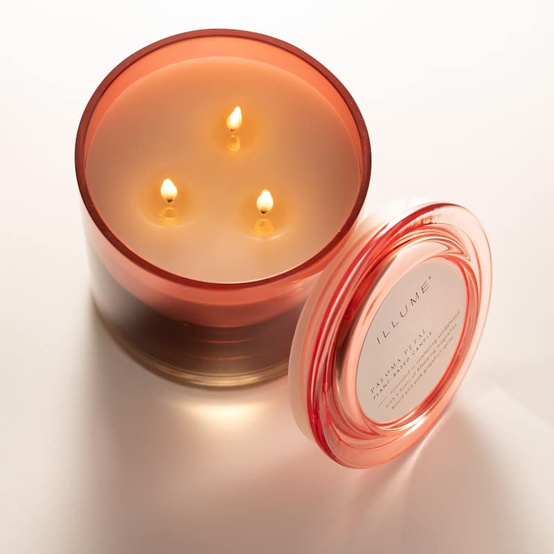 ILLUME Beautifully Done Paloma Petal Candle