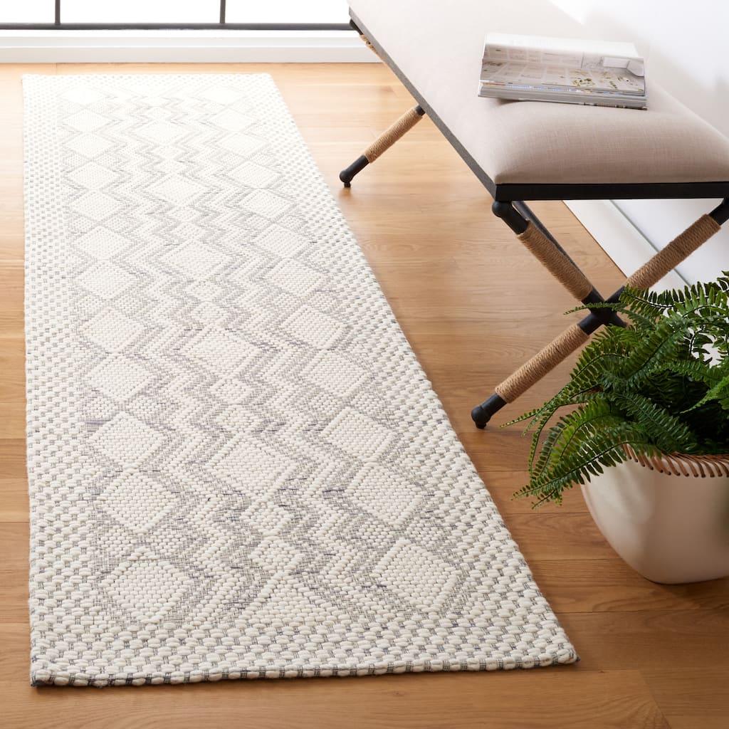 SAFAVIEH Handmade Marbella Jillette Modern Wool Rug