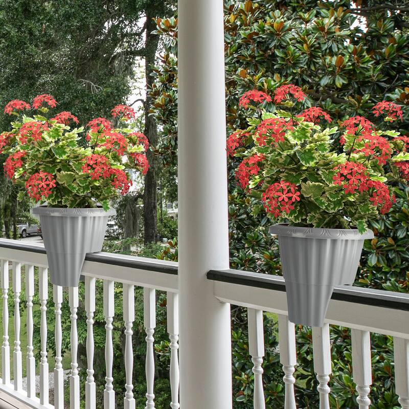 Pure Garden 13.5-n Round Railing Planter - 2.64-Gal Outdoor Flower Pot