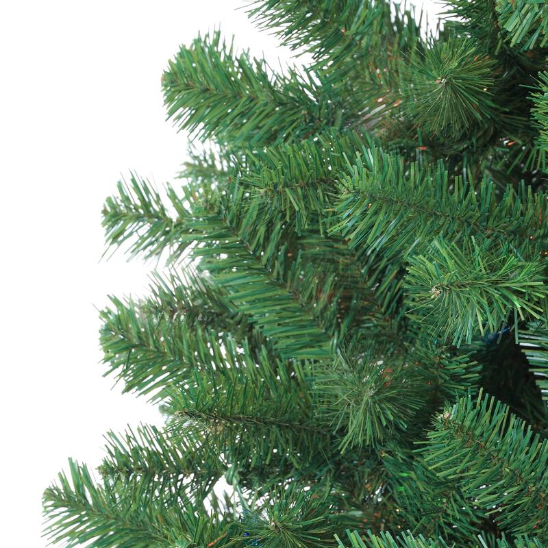 7 Foot Un lit Montana Pine with 1026 tips