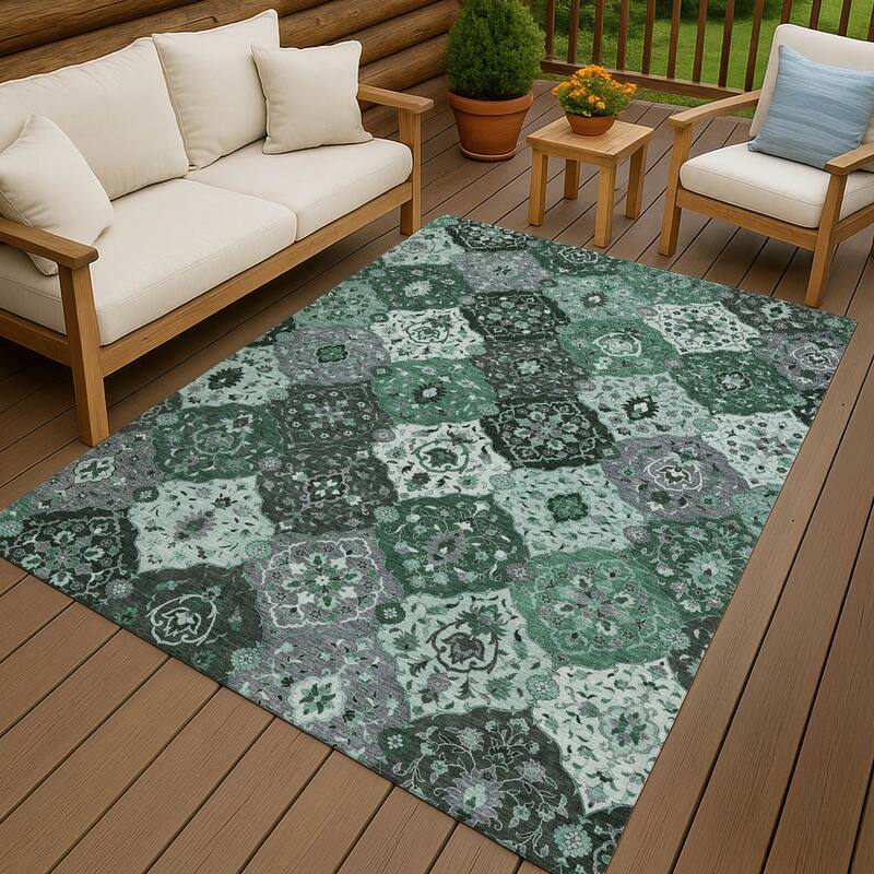 Machine Washable Indoor/ Outdoor Traditional Panel Chantille Rug