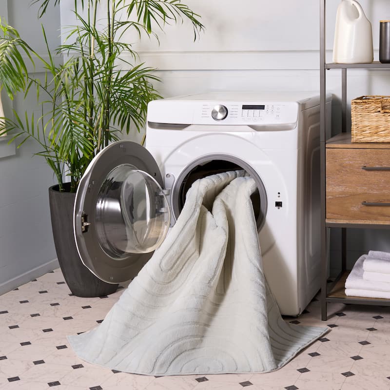 SAFAVIEH Versailles Kostantza Solid & Tonal Rug