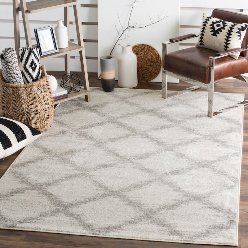 SAFAVIEH Adirondack Rauni Vintage Boho Oriental Trellis Rug - 3' x 5' - Ivory/Silver
