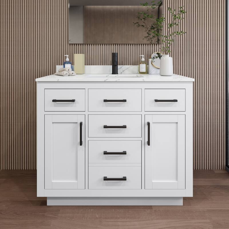 Wyndham Collection WCG262642S-QTZ-UNSMXX Beckett TK 42" Free Standing - White / Giotto Quartz Top / Matte Black Hardware
