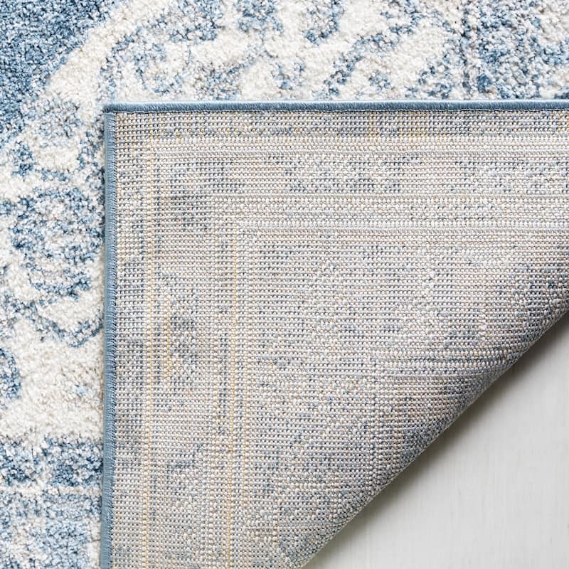 SAFAVIEH Layla Vicky Shabby Chic Farmhouse Rug