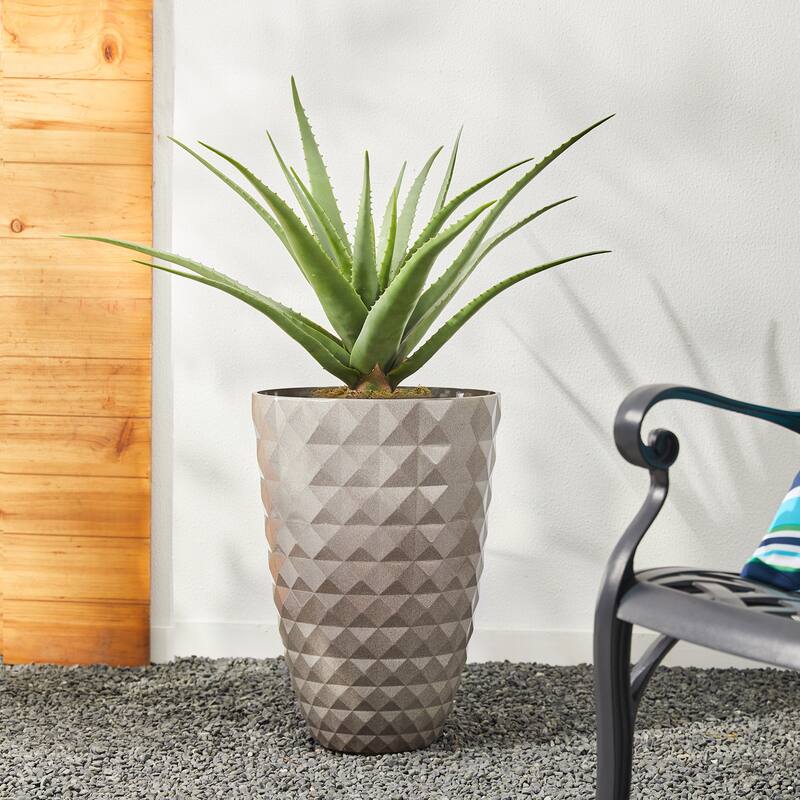 Glitzhome 19.75" H Eco-Friendly Oversized Faux Ceramic Diamond Textured Tall Planter Porch Flowerpot (Set of 2)