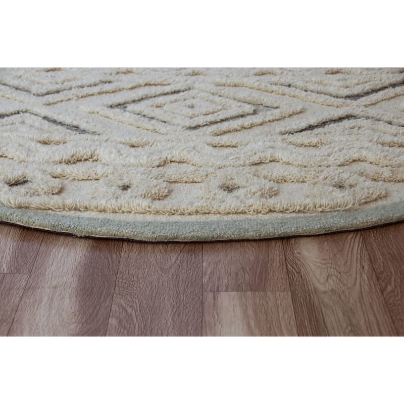 Sevita Contemporary Tufted Geometric Motif Round Rug