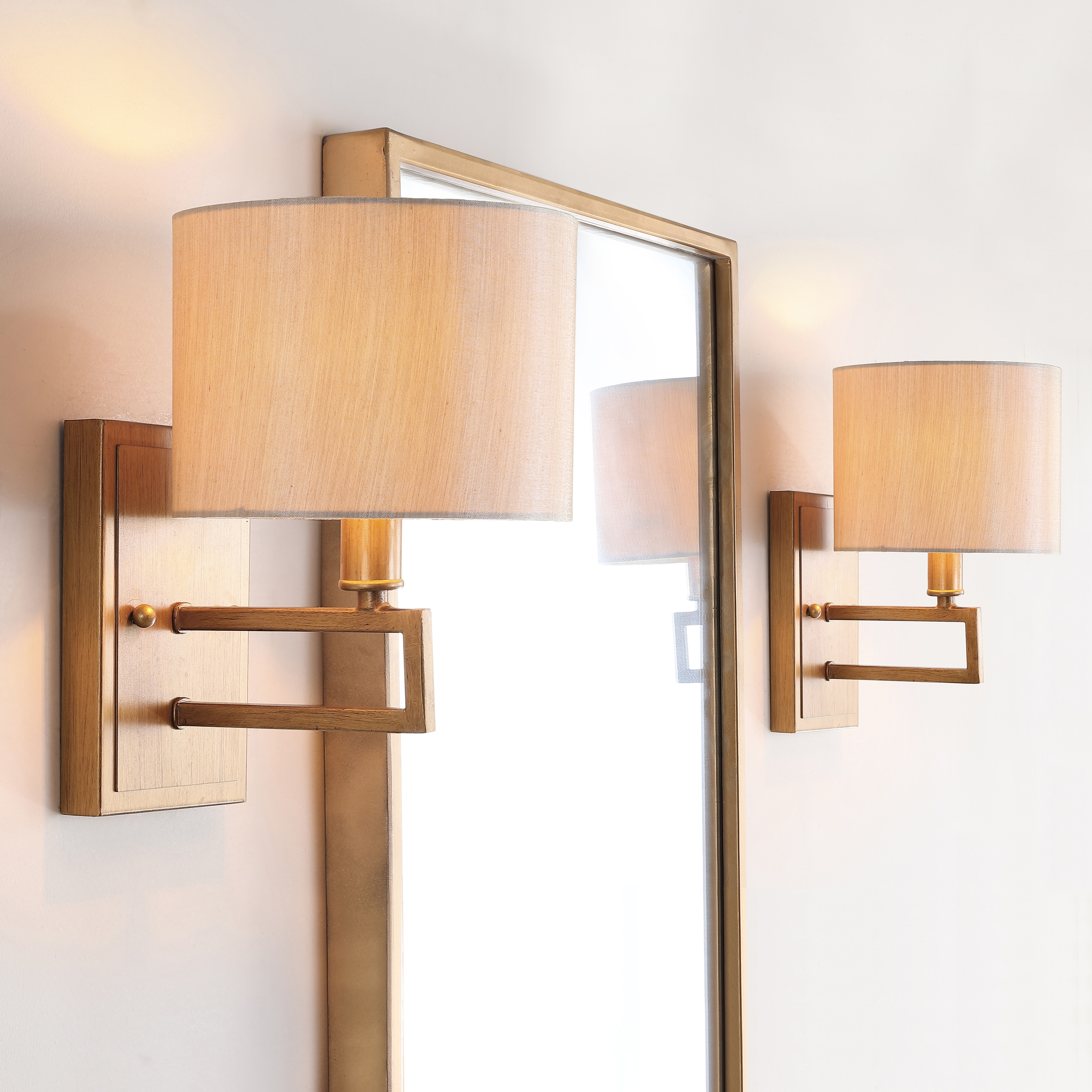 Safavieh top wall sconce