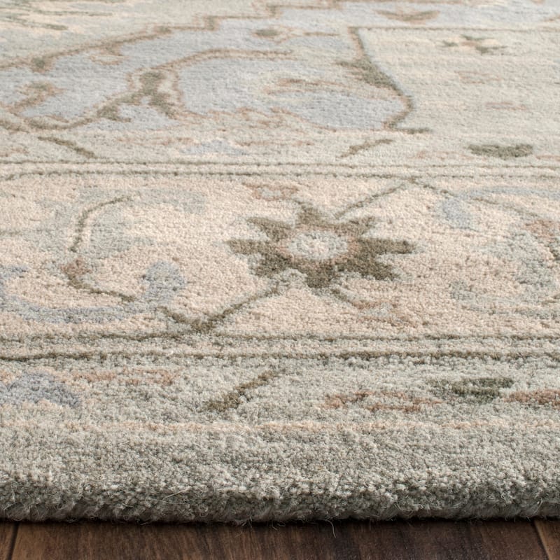 SAFAVIEH Handmade Heritage Floating Dahlia Traditional Oriental Wool Rug