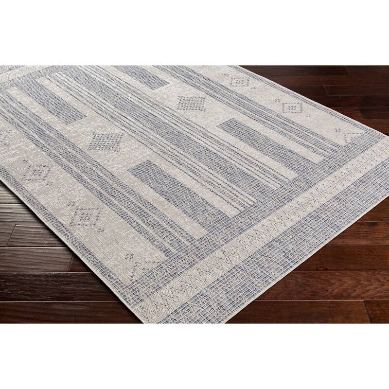 Livabliss Merla Indoor/ Outdoor Bold Moroccan Area Rug