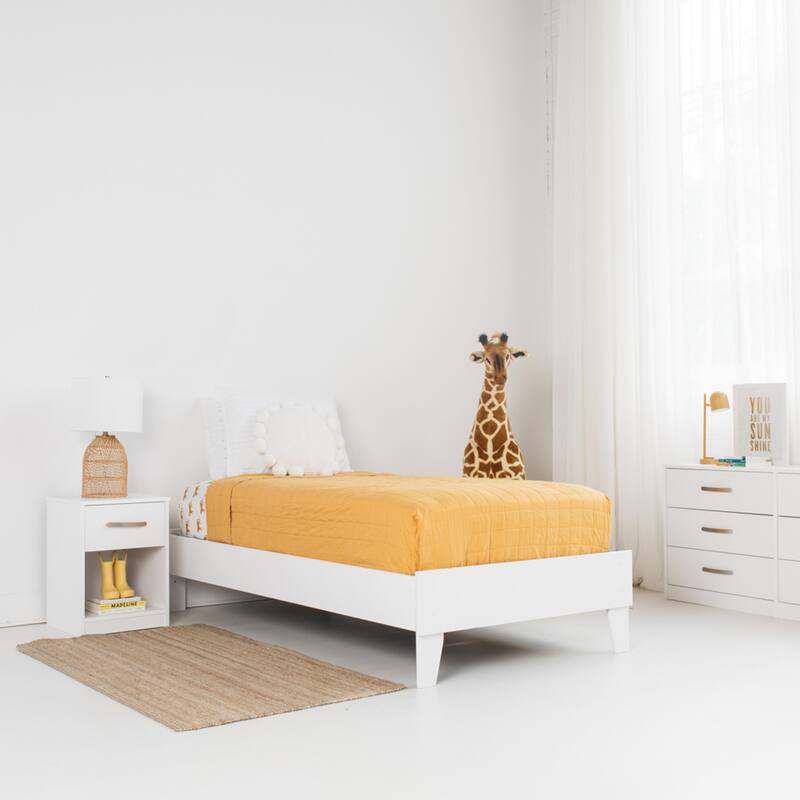 Signature Design by Ashley Flannia Platform Bed