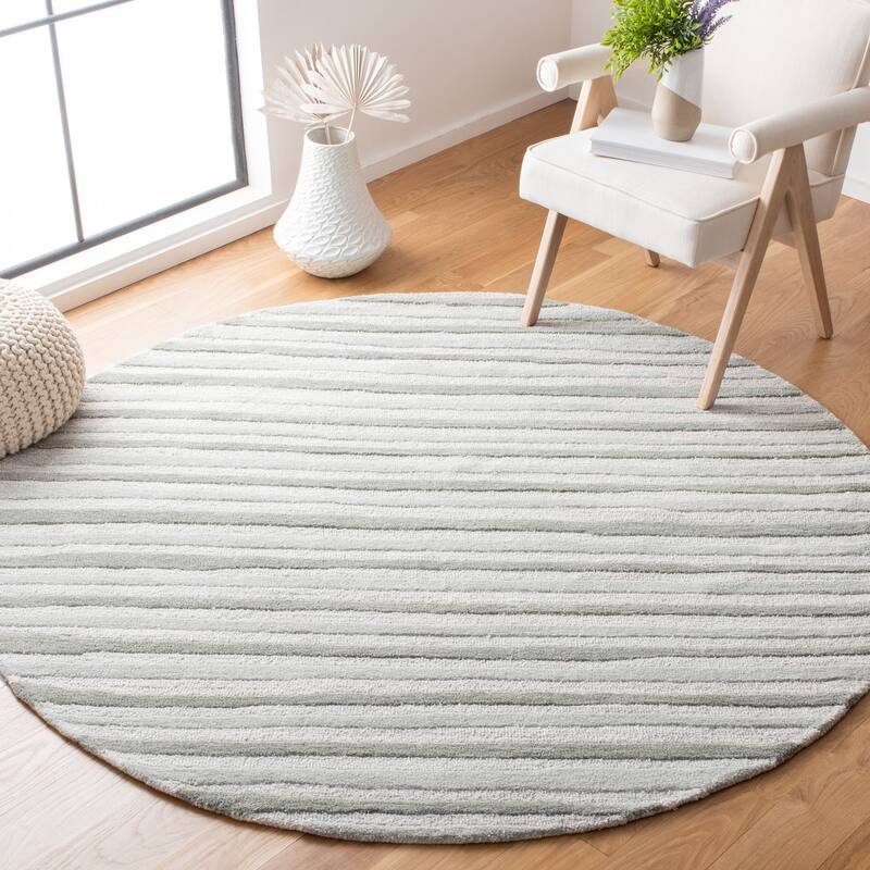 Martha Stewart by SAFAVIEH Hand Drawn Stripe Wool/ Viscose Rug - 6' Round - Nimbus Cloud Gray