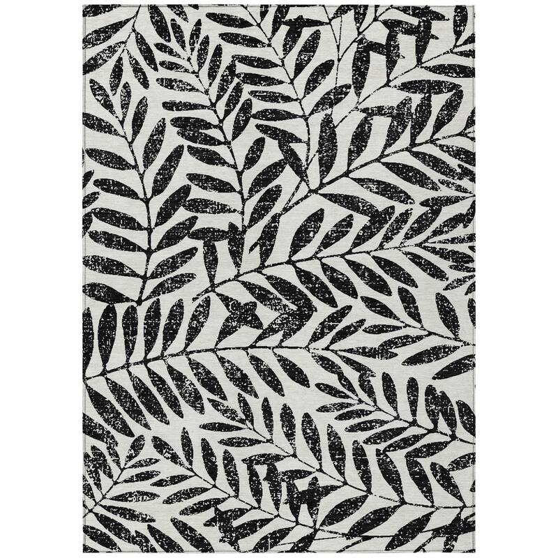 HomeRoots Floral Transitional Rectangle Outdoor Rug