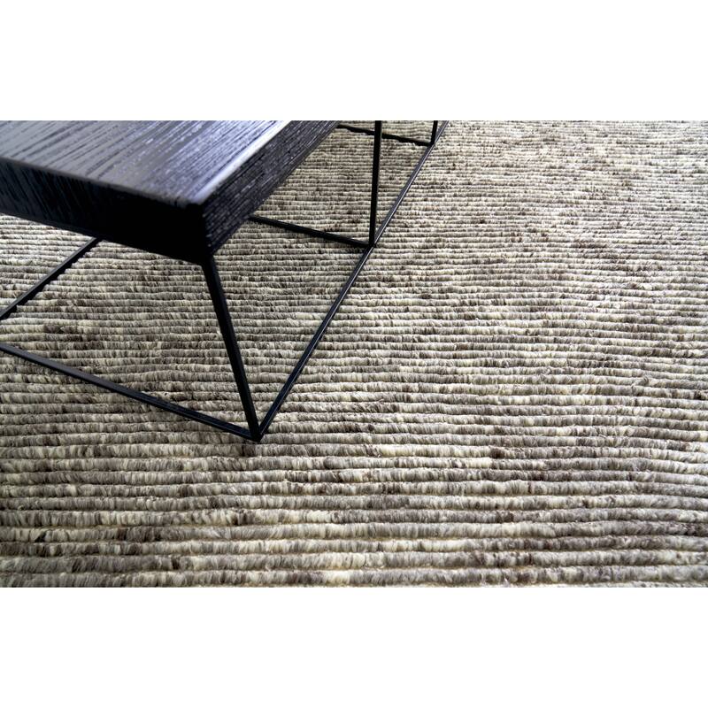 EXQUISITE RUGS Kaza Hand-knotted New Zealand Wool Grey/Ivory Area Rug.