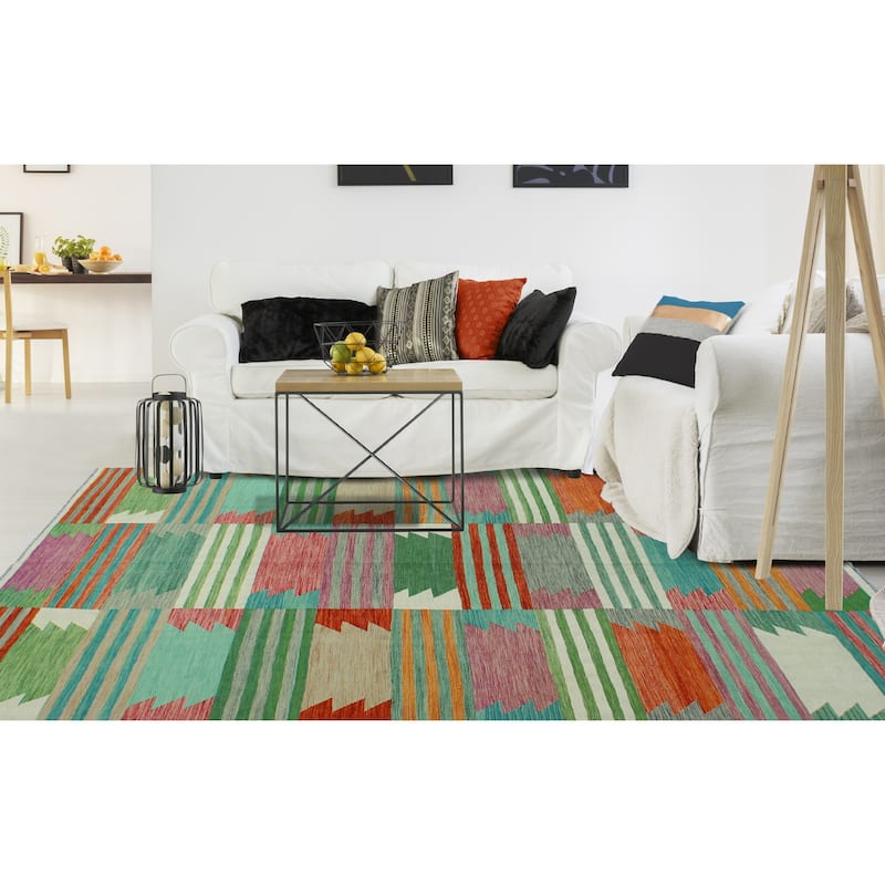 Modern Flatweave Dumaka Green/Ivory Rug - 6'7" x 9'9"