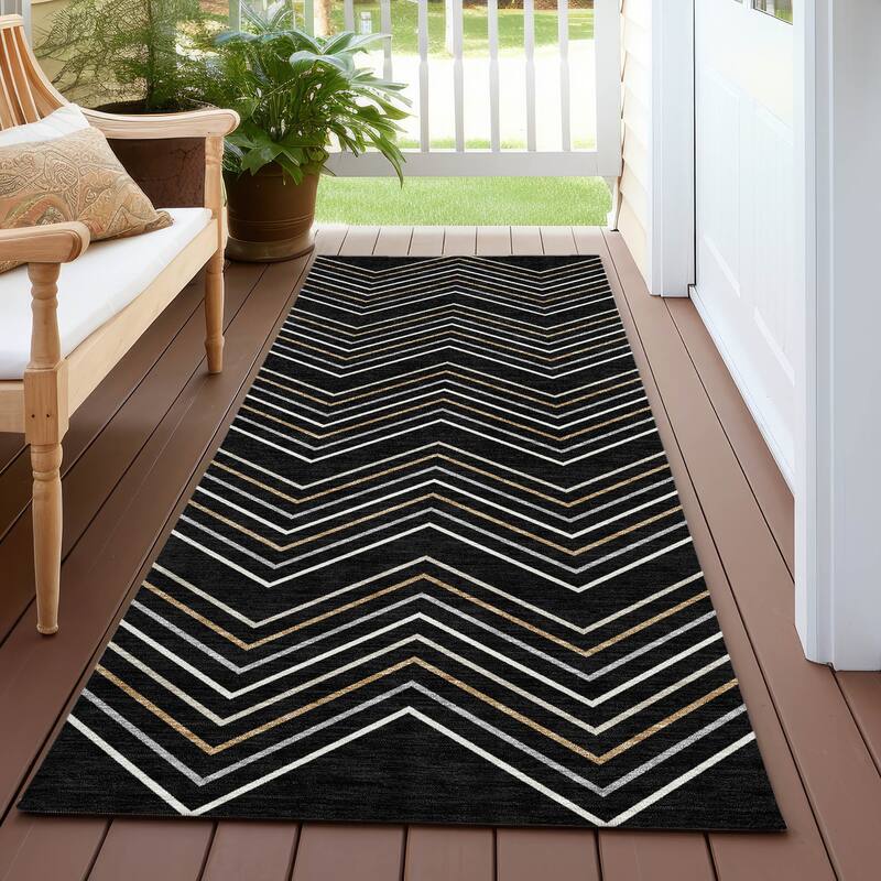 Machine Washable Indoor/ Outdoor Modern Chevron Chantille Rug - Black - 2'3" x 7'6"