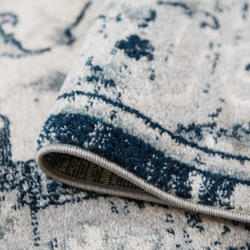 Alvia Yana Medallion Area Rug