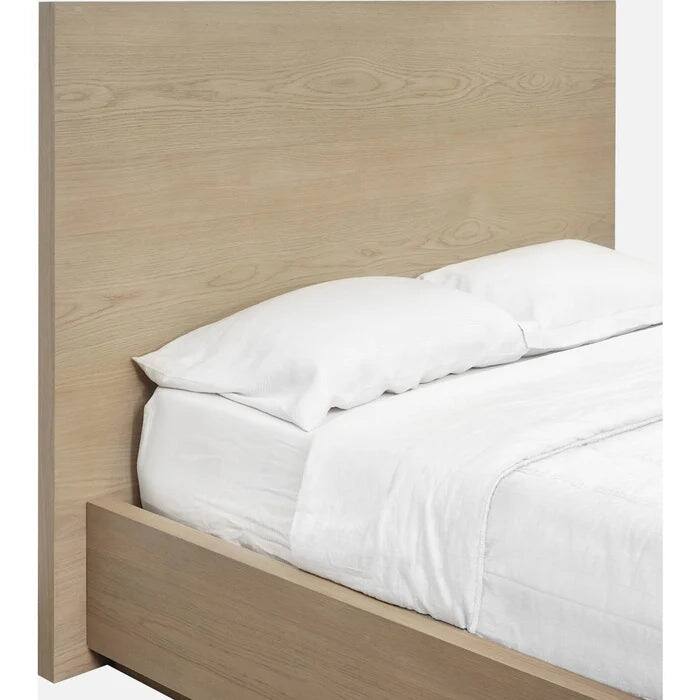 Seabourne Modern Platform Bedroom Set in Bisque (Bed + Two-Nightstand)