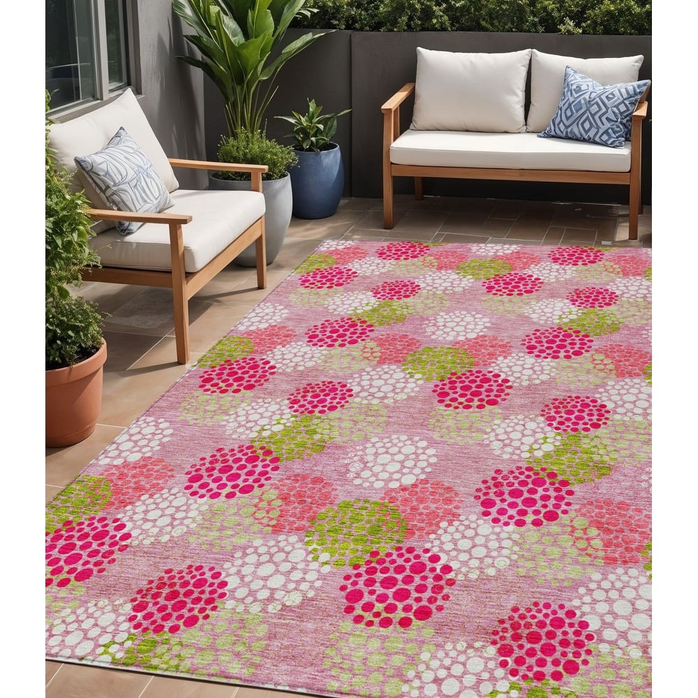 HomeRoots Polka Dot Transitional Rectangle Outdoor Rug