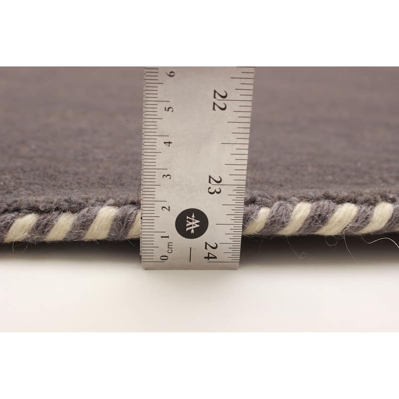 Kashkuli Gabbeh Grey Rug 4'8" x 4'8" - 4'8 x 4'8