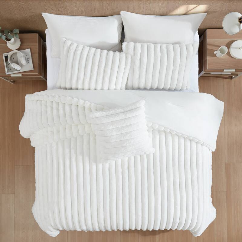 Riverbrook Home Everett Collection