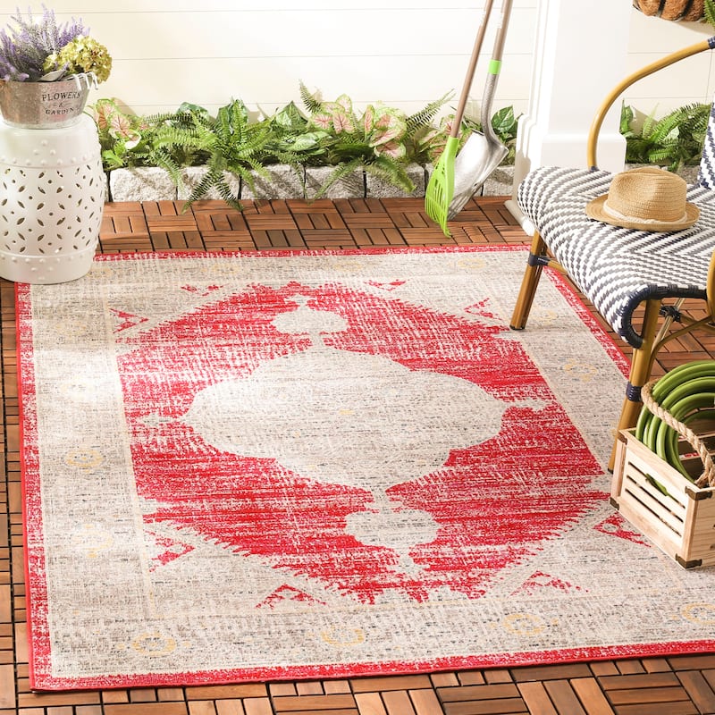 SAFAVIEH Montage Svanhild Indoor/ Outdoor Waterproof Patio Backyard Rug