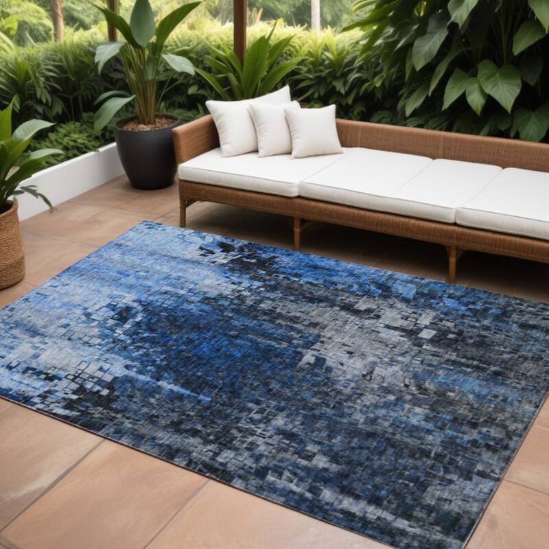HomeRoots Abstract Transitional Rectangle Outdoor Rug - 8' X 10'