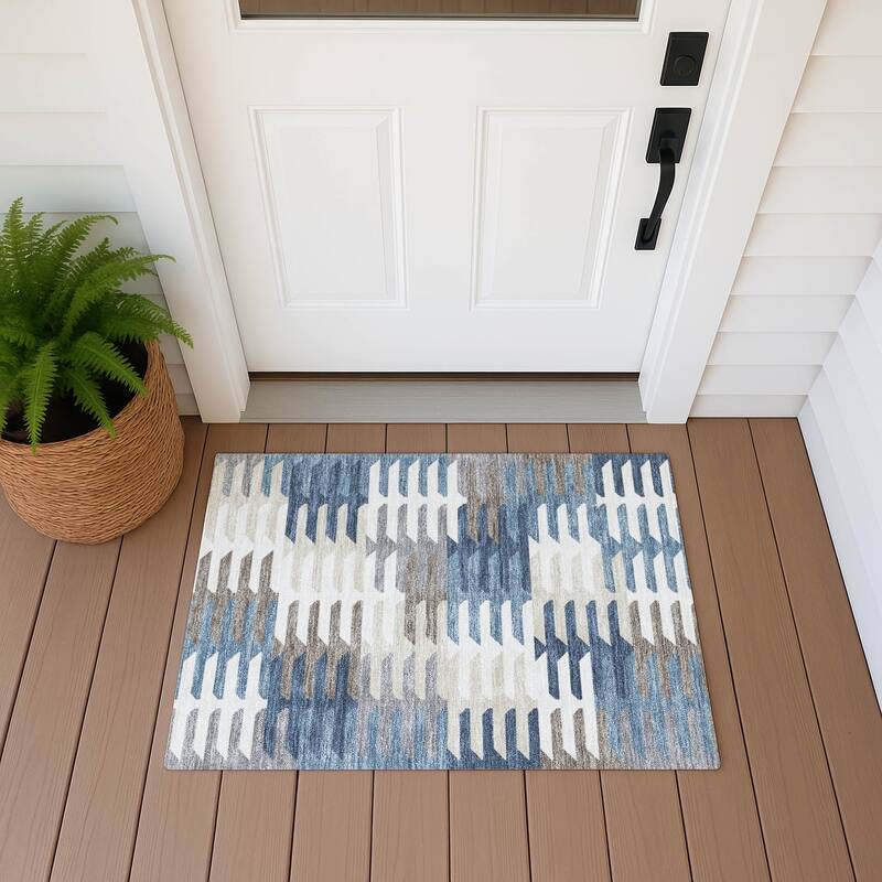 Machine Washable Indoor/ Outdoor Modern Stacks Chantille Rug - Denim - 1'8" x 2'6"