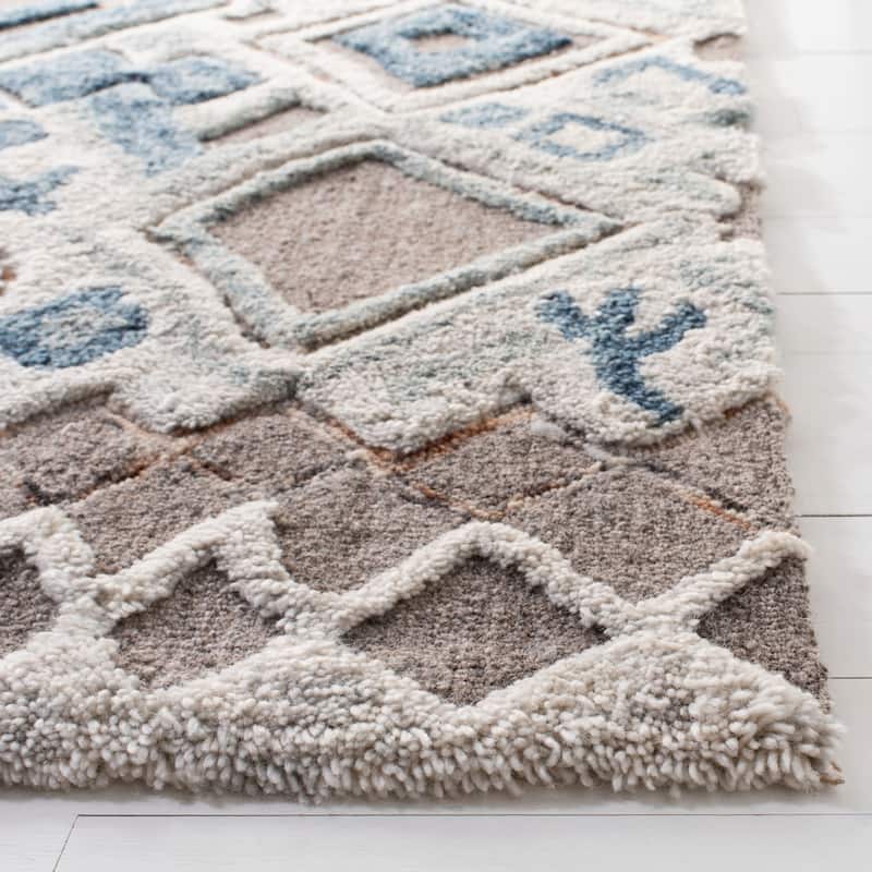 SAFAVIEH Handmade Casablanca Shag Grainne Tribal Wool Rug